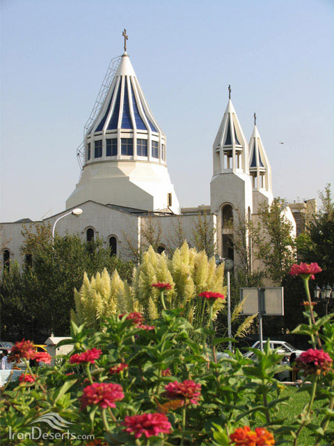 عکسی از کلیسای سن سارکیس در تهران 