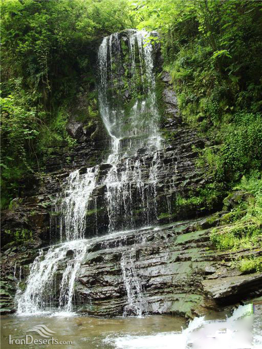 حویق :شهر زیبای در استان گیلان | آبشار زمرد حویق
