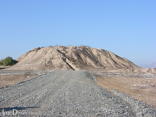 http://www.irandeserts.com/pics-4/jiroft-big1.jpg