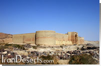 نمای بیرونی کاروانسرای عین الرشید