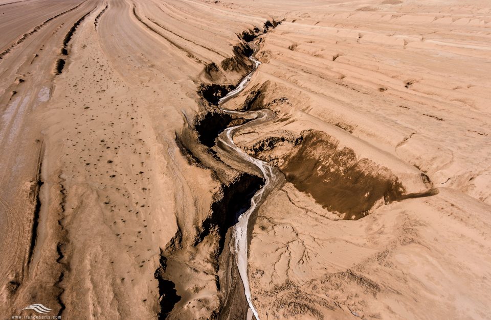 Flat folds in N.W. of Iran’s central desert