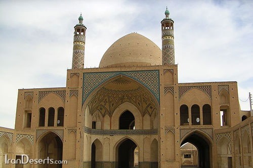 مسجد آقابزرگی – کاشان
