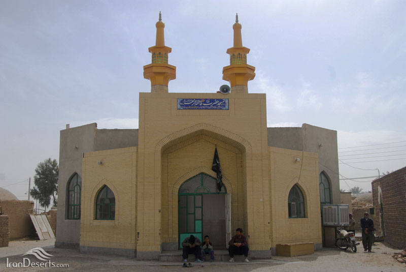 مسجد فاطمه زهرا (س)، ده سلم
