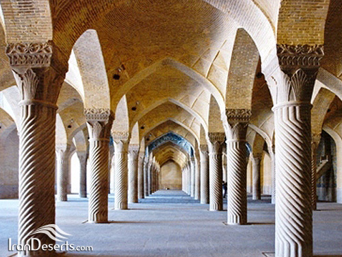 مسجد وکیل، شیراز