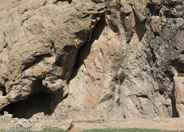پناهگاه صخره‌ای کوه یتیم، فارس