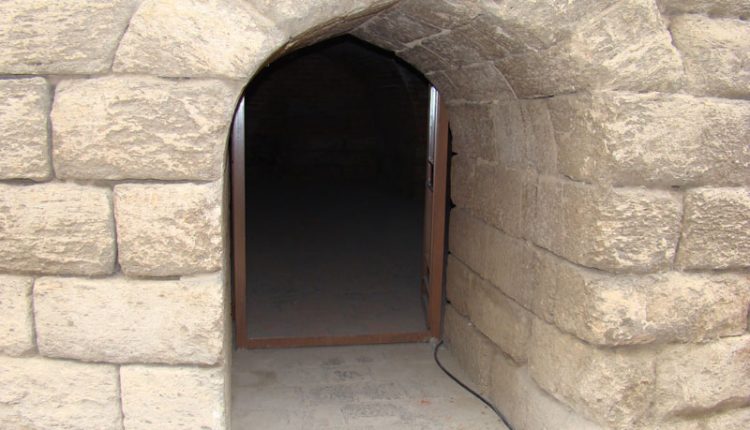 ورودی سردابه برج مدور، مراغه