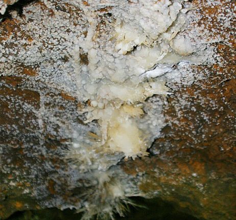 غار کلهرود، نطنز