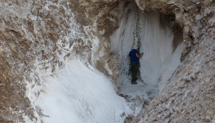 ﮔﻨﺒﺪ ﻧﻤﮑﯽ ﮐﺮﻣﻮﺳﺘﺞ، لار