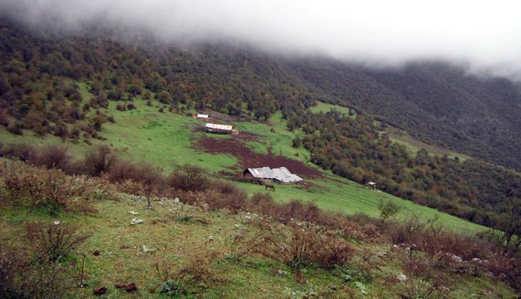 منطقه نقره سر در مسیر آبشار