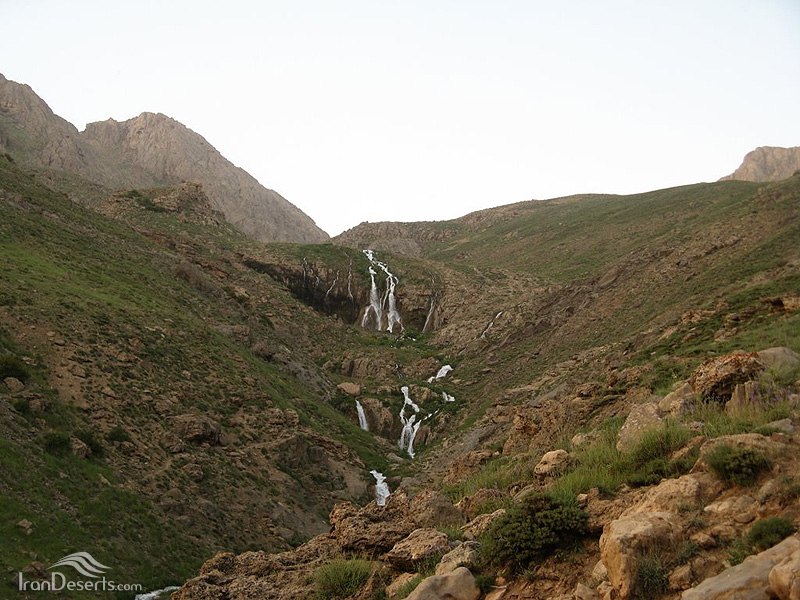 آبشار قو (سفید آب)، دشت لار