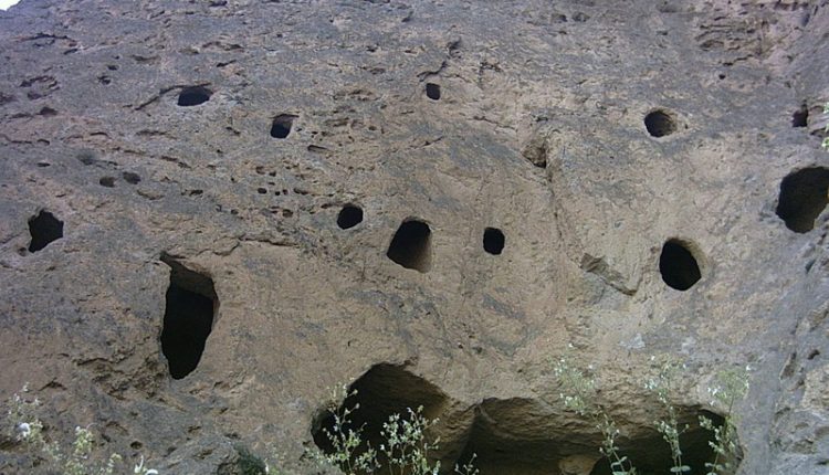 غار سنگی کافرکلی، لاریجان