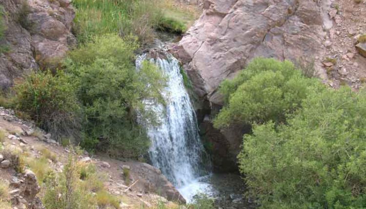 آبشار اول دره وامق آباد (شنگستان)