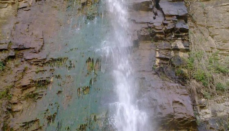 آبشار رزگه، سردشت