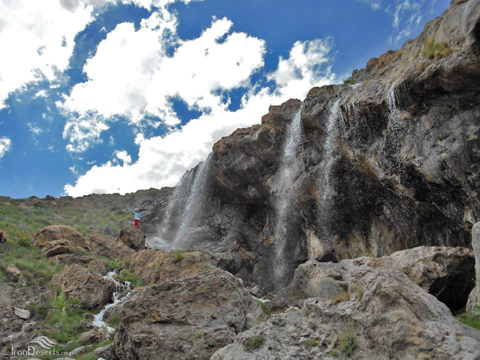 آبشار قو (سفید آب)، دشت لار، عکس از علی موسوی